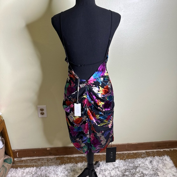 Alivia ASTR the label , floral, mini dress NWT size M - Picture 5 of 15